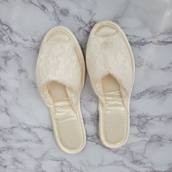 Vintage Cream Satin and Lace Women's House Slippers 60s Peep Toe - Picture 5 of 13